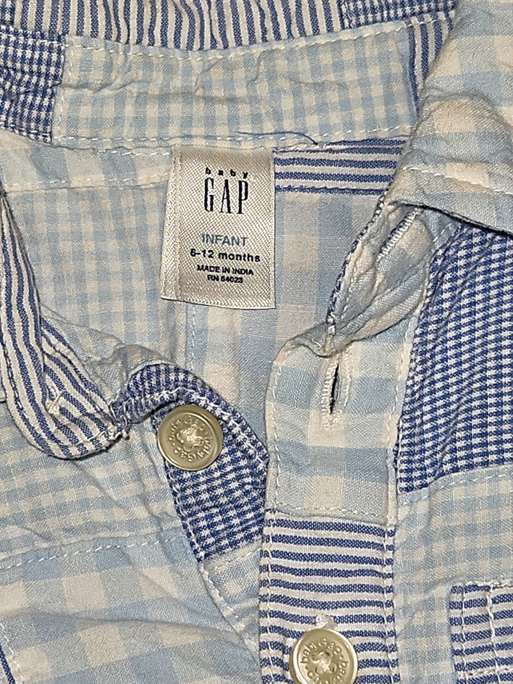 GAP Blue & White Patchwork Button-Front Shirt Baby 6-12 Months With Front Pocket - Picture 4 of 4